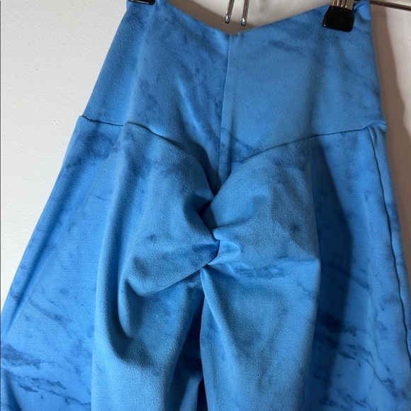 Bombshell Sportswear Sky Blue Marble Leggings XS/S - Picture 4 of 4